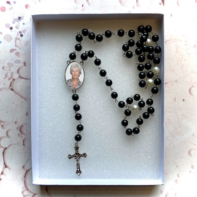 Personalised memorial rosary beads with a photo pendant